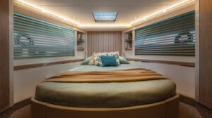 MCY-76-Skylounge-cabina-VIP