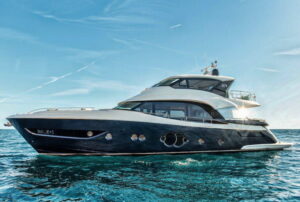 MCY-76-Skylounge-casco