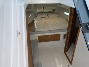 Rio Yachts Daytona, cabina principal