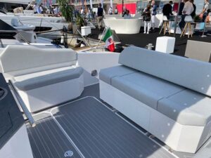 Rio Yachts Daytona, cockpit 2