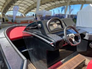 dellapasqua-dc-seven-sport-cockpit