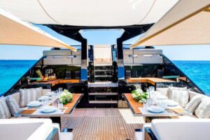 Superocean 58 comedor