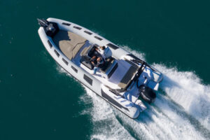ranieri-cayman-23-sport-izquierda
