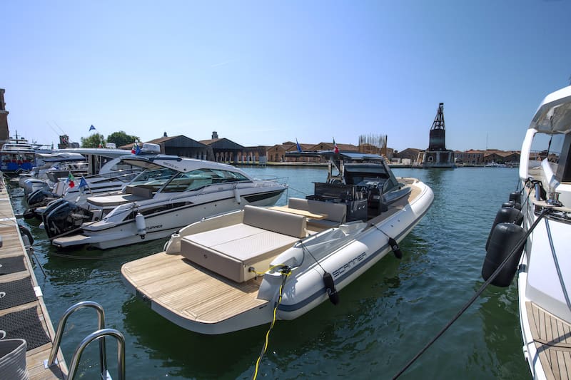 Envy-1200-en-vista-previa-mundial-Salón-de-venezia